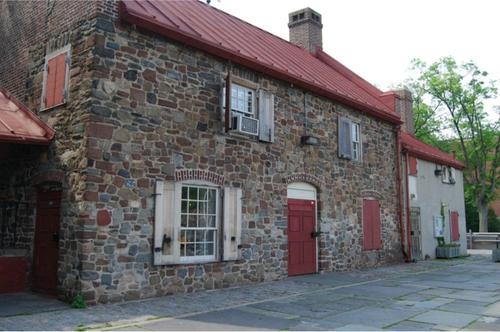 E40 - The Old Stone House in Brooklyn