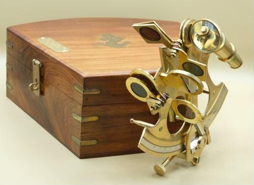 E235 - SEXTANT, MADE IN INDIA, 21ST CENTURY, FRONT OBLIQUE VIEW (Image 1810b)
