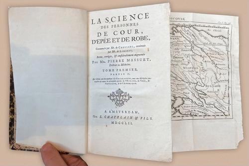 E248 - La Science Des Personnes De Cour - i4143