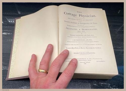 E319 - The Cottage Physician - i8127