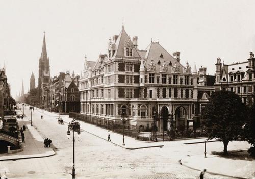 Urbanization: Cornelius Vanderbilt II House (const. 1883)