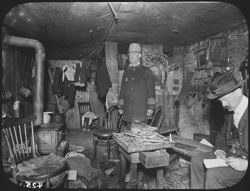 Urbanization: New York City Officials Investigate Housing (1900)