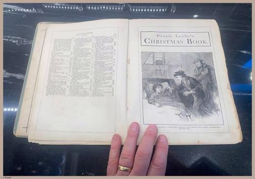 E442 - The Christmas Book - i9128