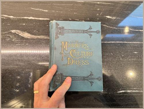 E627 - Manners, Culture and Dress - 1894 - 9155